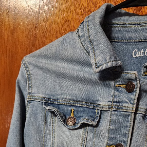 Youth XL (14-16) Cat & Jack Blue Denim Jean Jacket - Picture 2 of 10